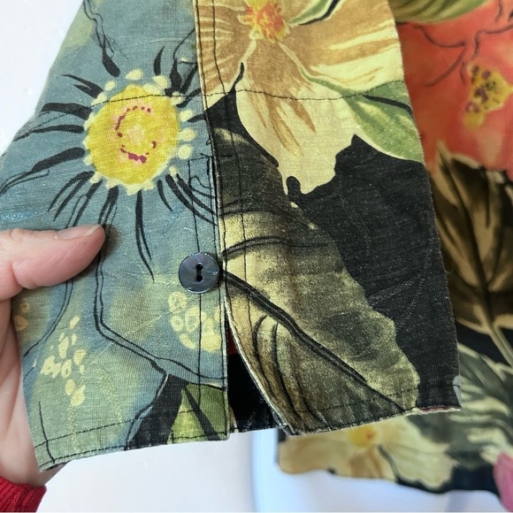 CHICOS DESIGN Vintage Linen Floral Button Down Shirt Jacket Shaket Size 2 / M - Picture 5 of 9